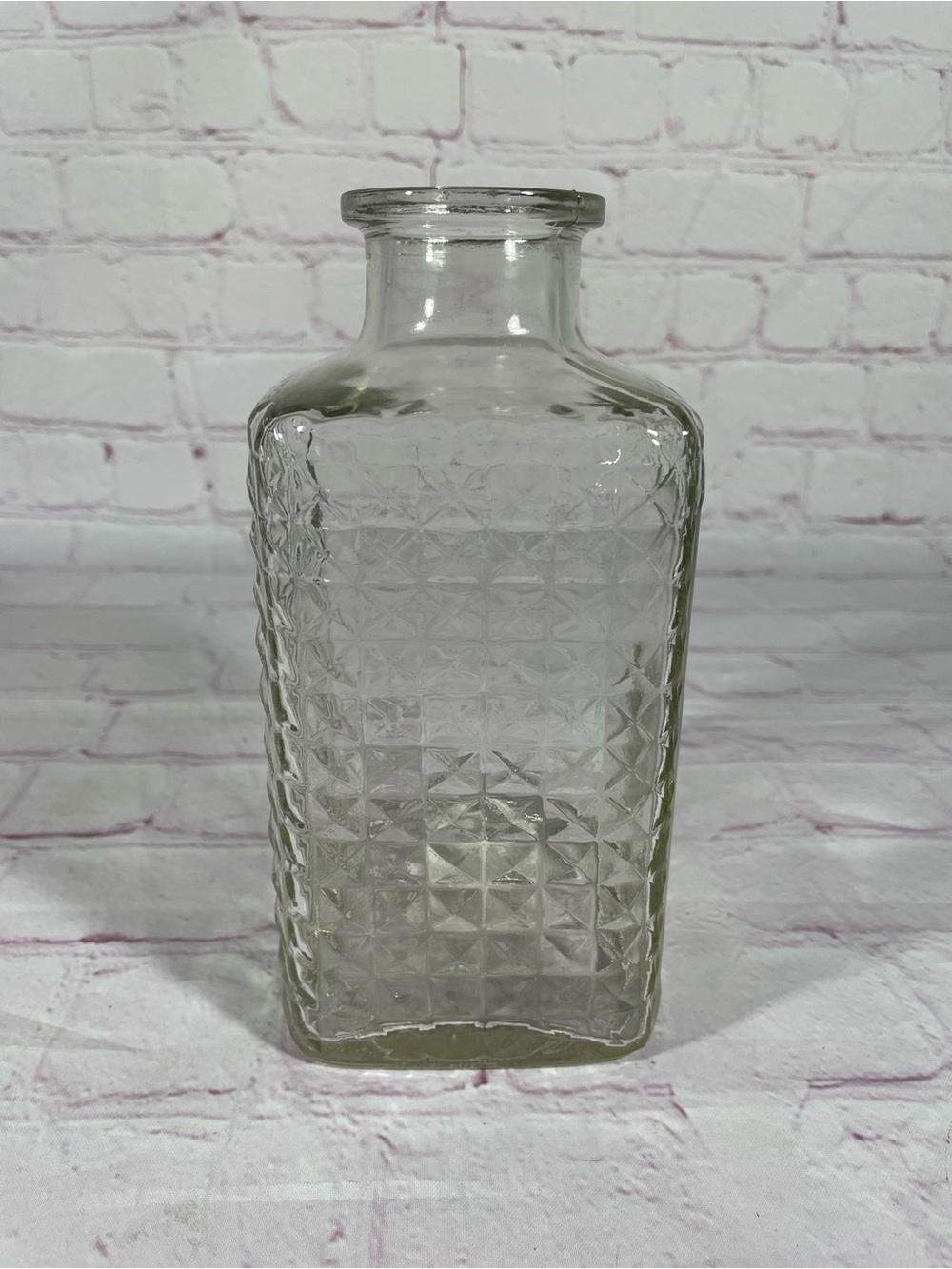Vintage Richard’s Wine Textured Clear Glass Decanter One Quart No Stopper Vase